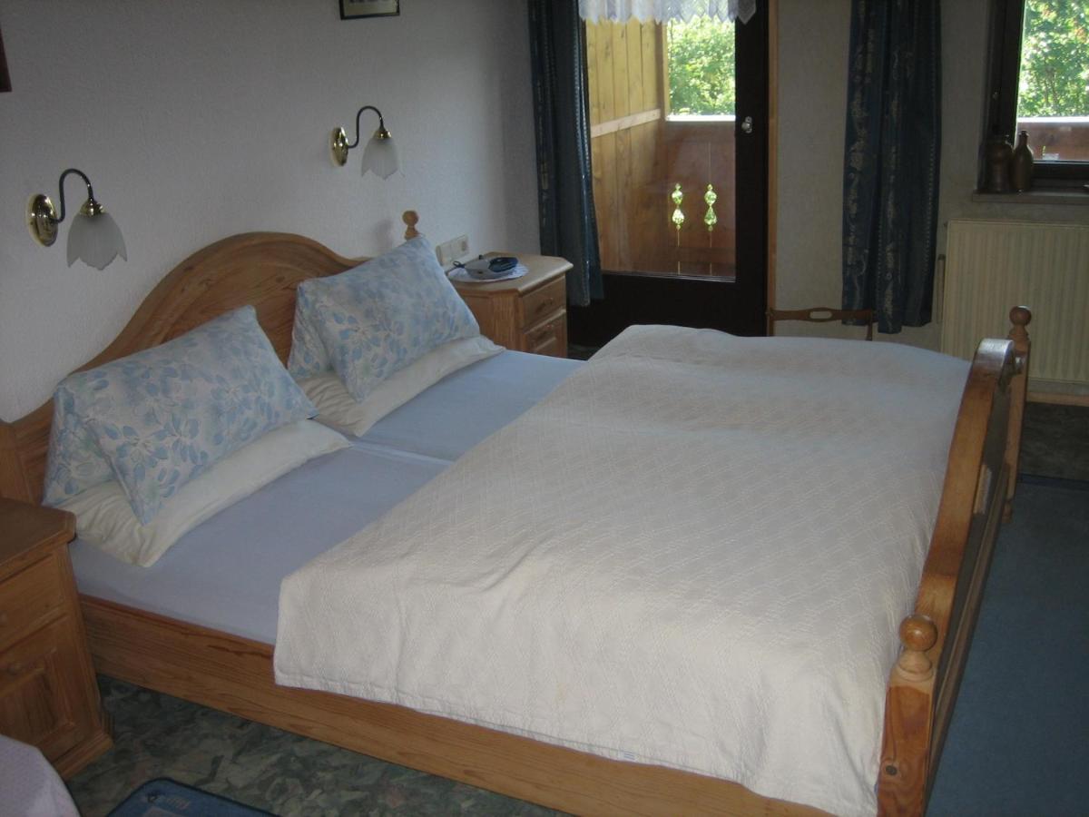 Beim Christal Apartment ไรท์อิมวิงเคอ ภายนอก รูปภาพ